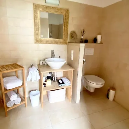 Burgi Kefer Apartment *